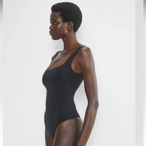 Aritzia Babaton Contour Squareneck Bodysuit, Soft Tan, Size Small - Picture 9 of 11